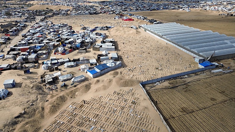 Gazze'deki mezarlıklarda ölüleri gömecek boş yer kalmadı, AA