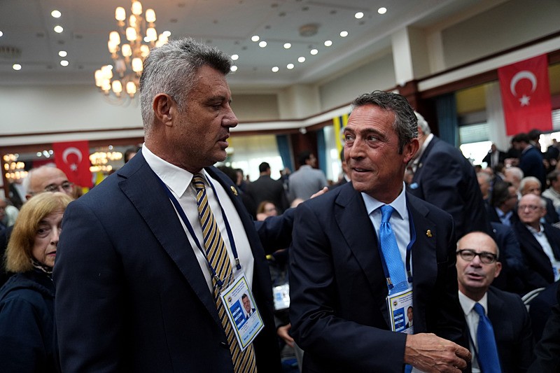 Fenerbahçe Başkanı Sadettin Saran ve eski Fenerbahçe Başkanı Ali Koç