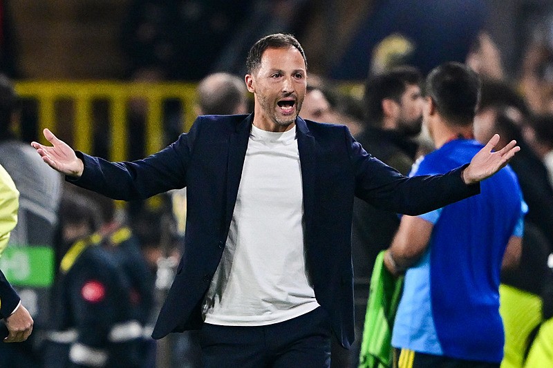 canlar-domenico-tedesco-icin-caliyor-fenerbahcede-italyan-hoca-koltugunda-hic-rahat-degil-1761026334786.jpeg Çanlar Domenico Tedesco için çalıyor! Fenerbahçe'de İtalyan hoca koltuğunda hiç rahat değil-4