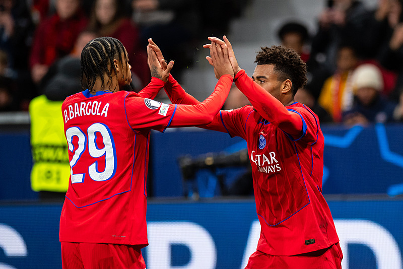 PSG liderliğini korudu (AFP)