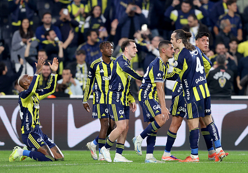 Fenerbahçe son maçında Karagümrük'ü 2-1 yendi (AA)