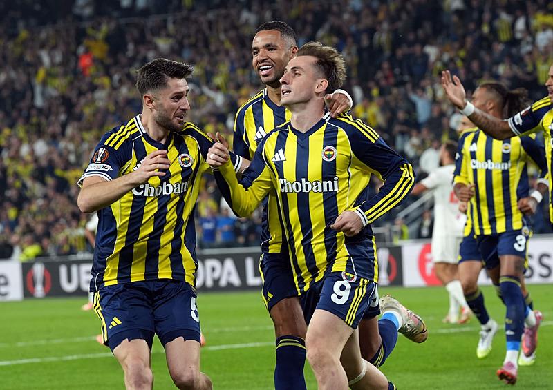 fenerbahcenin-en-buyuk-kozu-kadikoy-1761117190777.jpeg