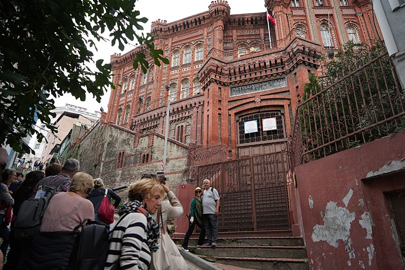 571 YILLIK FENER RUM OKULU. (İHA)