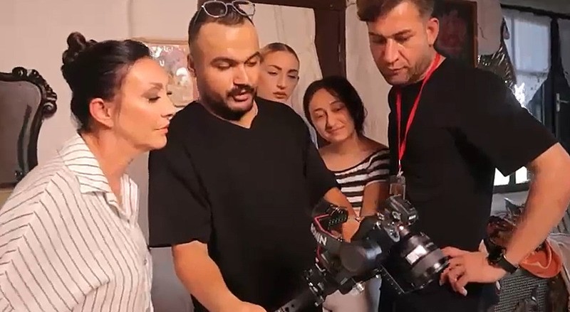 Şarkıcı Güllü'nün kızından suç duyurusu! ʺÜn kazanmaya çalışan üçüncü kişiler...ʺ