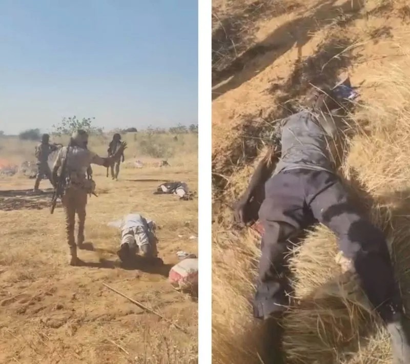 RSF savaşçıları el-Feşir'in dışında insanların cesetleri arasında yürüyor, Fotoğraf Middle Eas Eye'dan alınmıştır