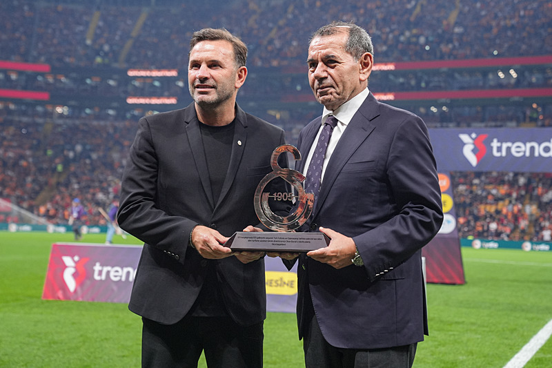 Okan Buruk ve Dursun Özbek (AA)