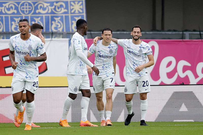 Hakan Çalhanoğlu (EPA)