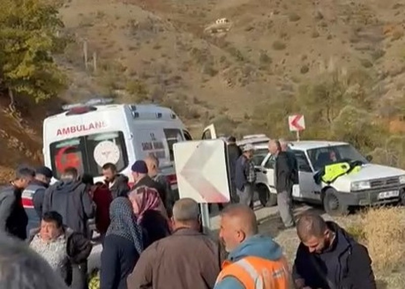 Konya'da öğrenci servisi, uçuruma yuvarlandı; 14 yaralı. (DHA)