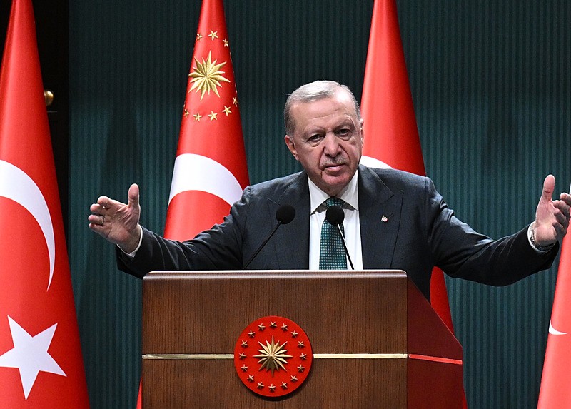 Başkan Erdoğan, Kabine Toplantısı'nın ardından millete seslendi. (AA)