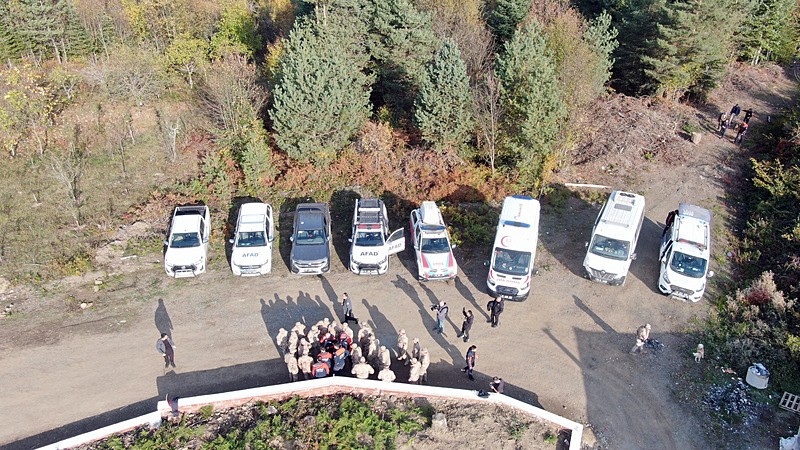 Huriye Helvacı ve oğlu Osman Yaşar Helvacı'yı arama çalışmaları sürüyor (Fotoğraf: İHA)