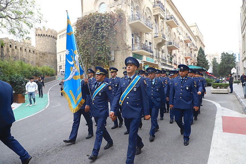 Azerbaycan'da, Karabağ Zaferi'nin 5. yılı dolayısıyla yürüyüşler düzenlendi, AA
