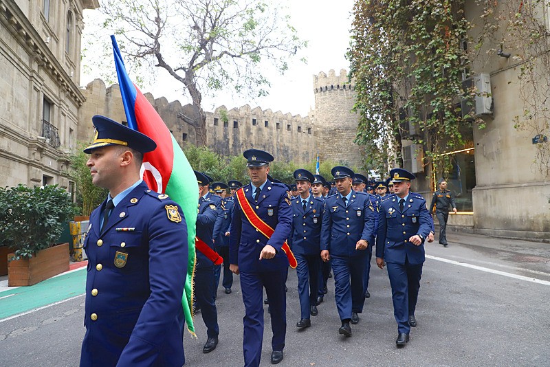 Azerbaycan'da, Karabağ Zaferi'nin 5. yılı dolayısıyla yürüyüşler düzenlendi, AA