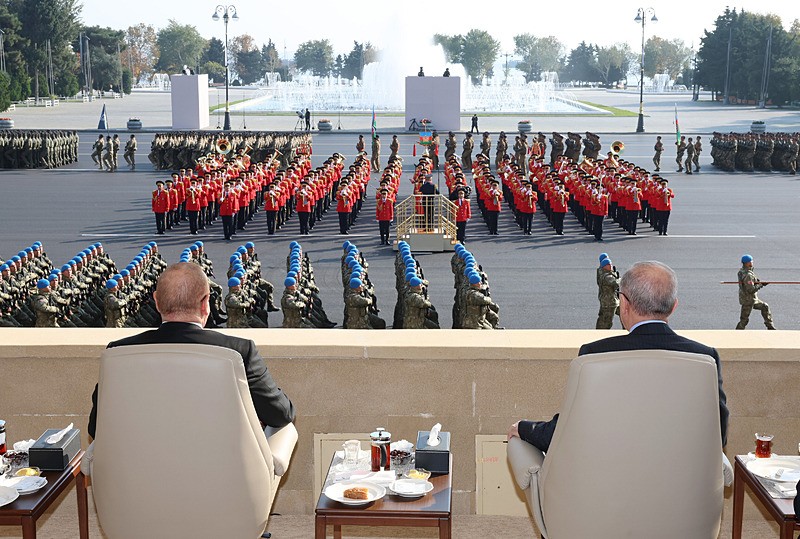 Başkan Recep Tayyip Erdoğan, ʺ8 Kasım Zafer Günüʺ dolayısıyla Azerbaycan'ın başkenti Bakü'de düzenlenen törene katılarak konuşma yaptı (Fotoğraf: AA)