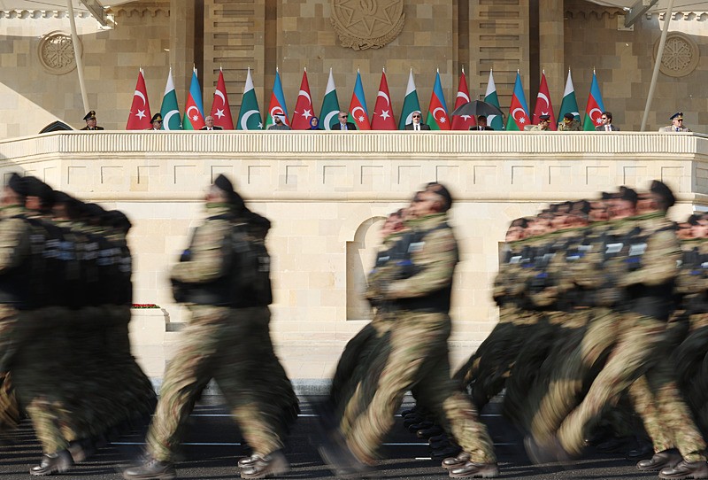 Başkan Recep Tayyip Erdoğan, ʺ8 Kasım Zafer Günüʺ dolayısıyla Azerbaycan'ın başkenti Bakü'de düzenlenen törene katılarak konuşma yaptı (Fotoğraf: AA)