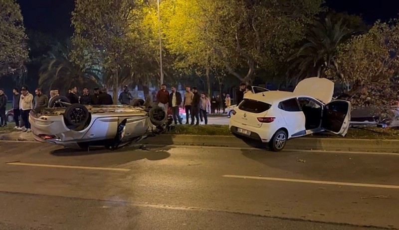 Kartal'da meydana gelen kazada 5 kişi yaralandı (DHA)