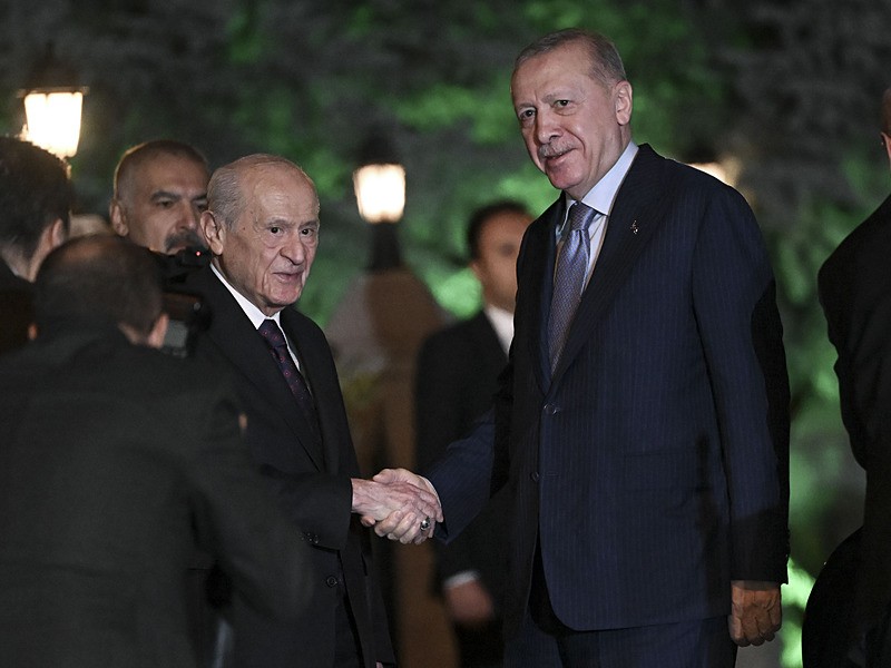 Başkan Erdoğan, MHP Genel Başkanı Bahçeli'yi ziyaret etti. (AA)