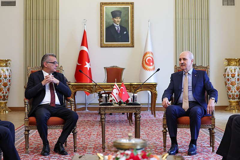 KKTC Cumhurbaşkanı Tufan Erhürman, TBMM Başkanı Kurtulmuş ile görüştü. (AA)