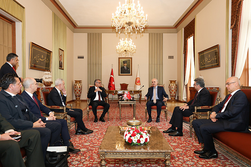 KKTC Cumhurbaşkanı Tufan Erhürman, TBMM Başkanı Kurtulmuş ile görüştü. (AA)