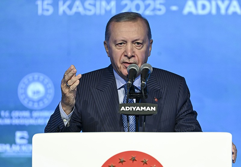 Başkan Erdoğan, Adıyaman'da 350 bininci afet konutunun teslim töreninde konuştu. (AA)