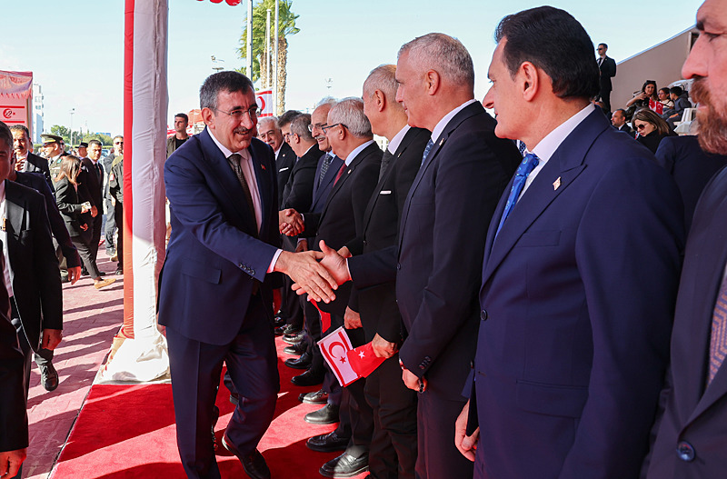 cumhurbaskani-yardimcisi-yilmaz-tsknin-varligi-ile-kibris-akdenizde-bir-istikrar-adasi-olmustur-1763204471620.jpg Cumhurbaşkanı Yardımcısı Yılmaz: "TSK'nın varlığı ile Kıbrıs, Akdeniz'de bir istikrar adası olmuştur"-2