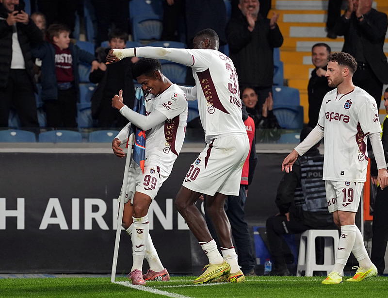 Trabzonspor'un gol sevinci (AA)