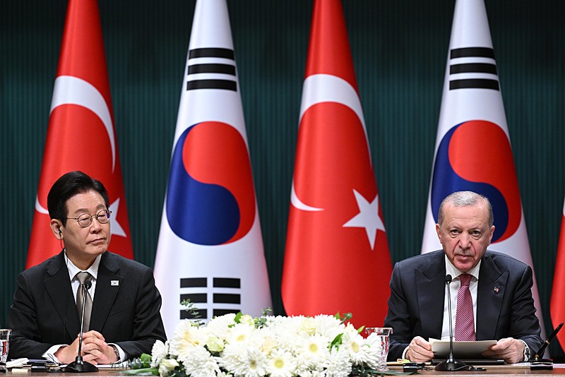 Başkan Erdoğan Güney Kore Devlet Başkanı Lee. (AA)