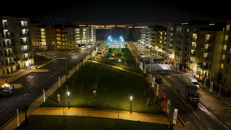 BAKAN KURUM: ʺKÜLLERİNDEN DOĞAN HATAY'IMIZ YİNE IŞIL IŞILʺ ʺYIKIMIN 'MERKEZİ' EMEK MAHALLESİ ARTIK ASRIN İNŞASININ SEMBOLÜʺ