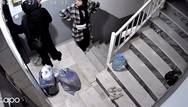 İki şüpheli kadın (DHA)