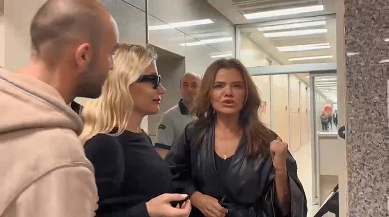 Şarkıcı İrem Derici ifade vermek için Çağlayan'daki İstanbul Adalet Sarayı'na geldi. (DHA)