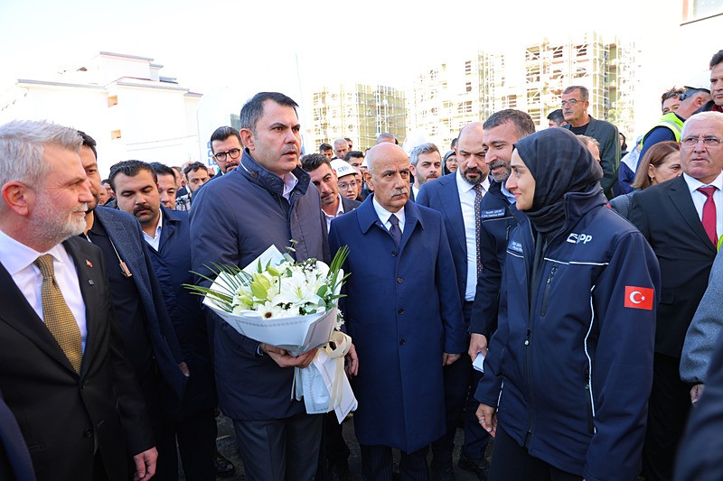 Çevre, Şehircilik ve İklim Değişikliği Bakanı Kurum, Kahramanmaraş'ta (AA)