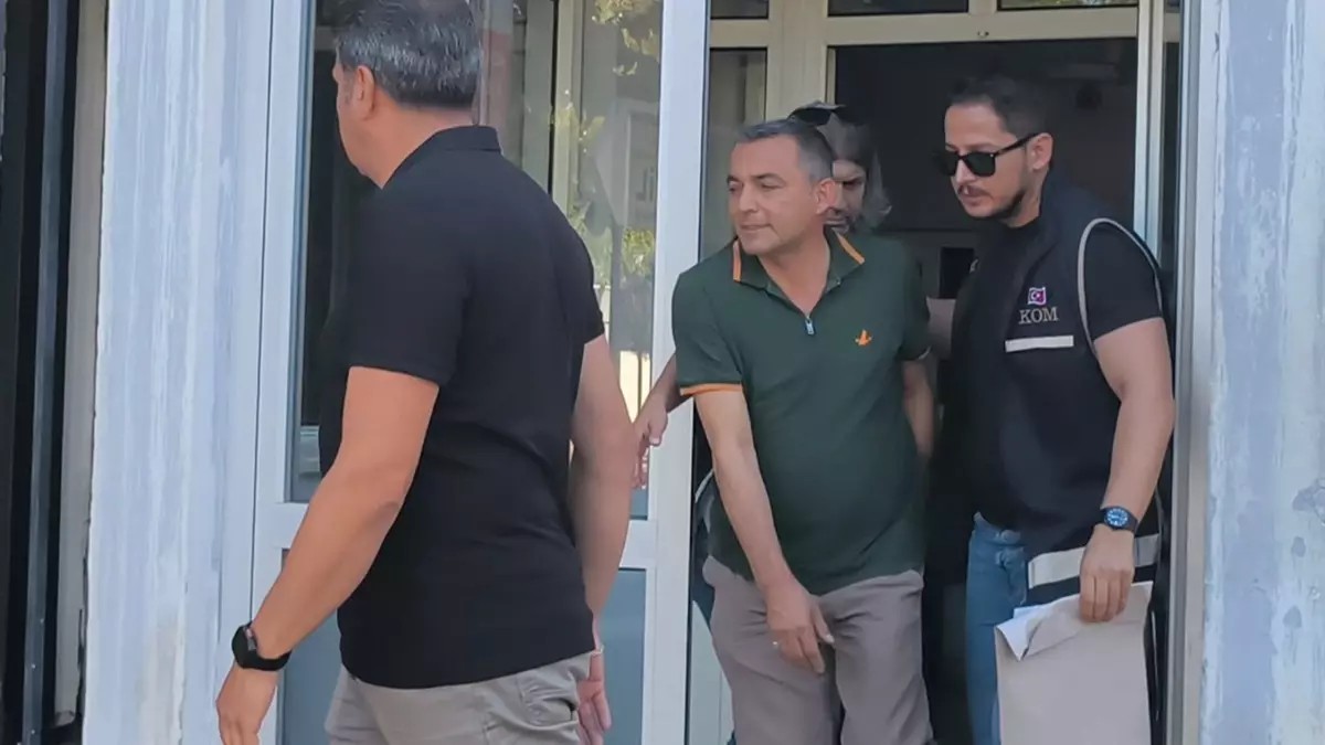 CHP'li Manavgat Belediye Başkanı Niyazi Nefi Kara