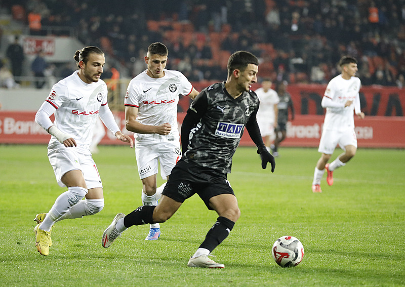 Alanyaspor, Çorum FK ile karşılaştı (AA)