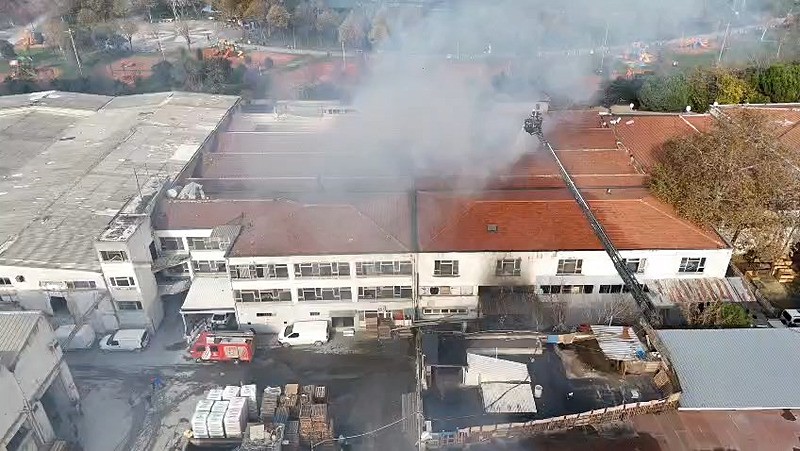 İstanbul Bakırköy'de tekstil fabrikasında yangın (Fotoğraf: DHA)