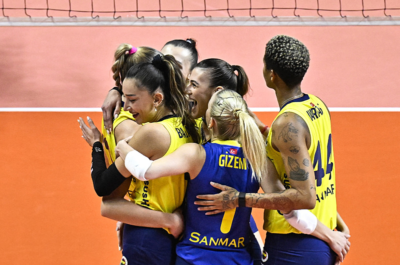 Vakıfbank Fenerbahçe'yi deplasmanda 3-2 yendi (AA)