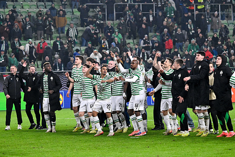 Ferencvaros Rangers'i 2-1 yendi (EPA)