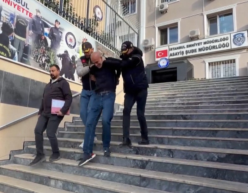 istanbul-cinayet-sucundan-14-yildir-aranan-hukumlu-istanbulda-yakalandi-1765614299511.jpeg Firari hükümlü (DHA)