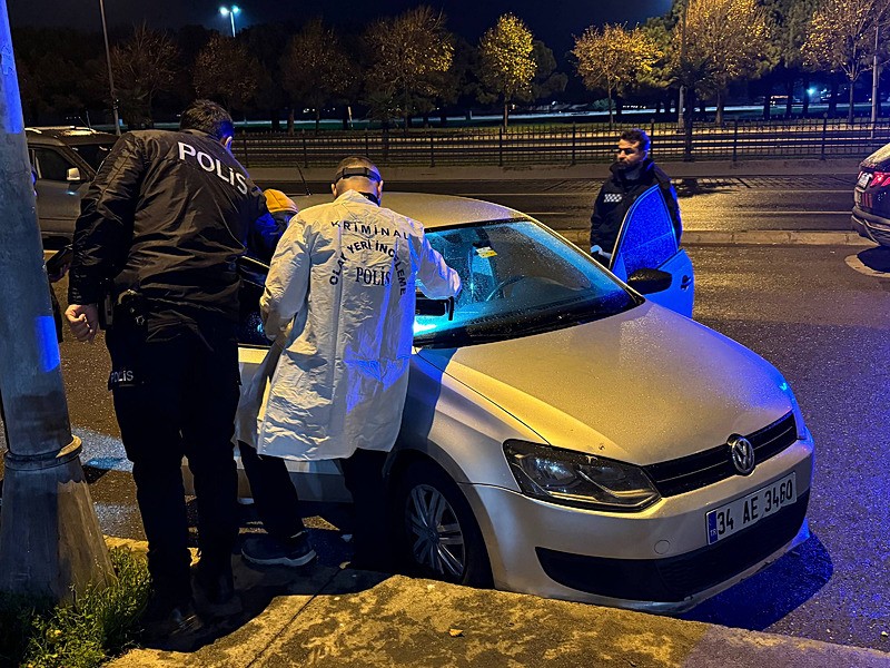 pendik-sahilinde-100-metre-arayla-iki-supheli-olum-1765624864188.jpeg Olay yeri (İHA)