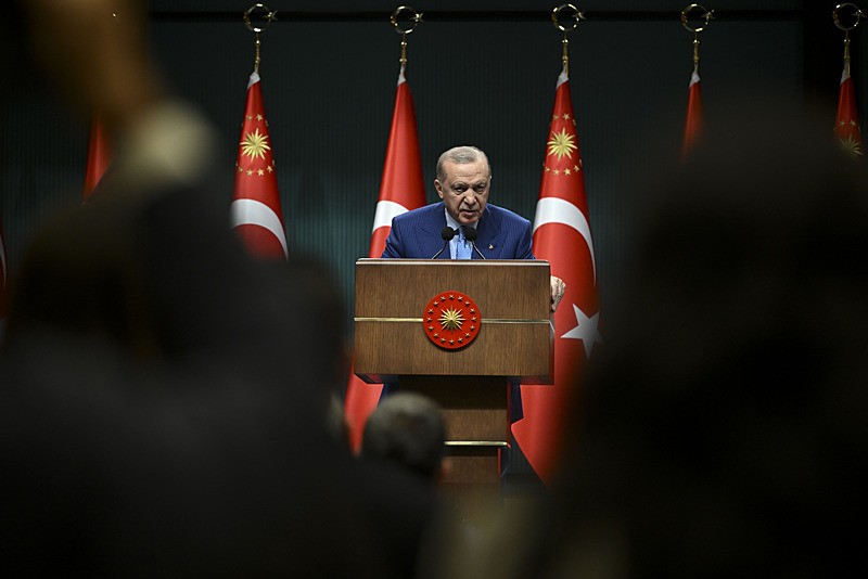 Başkan  Erdoğan, Kabine Toplantısı'nın ardından millete seslendi. (AA)