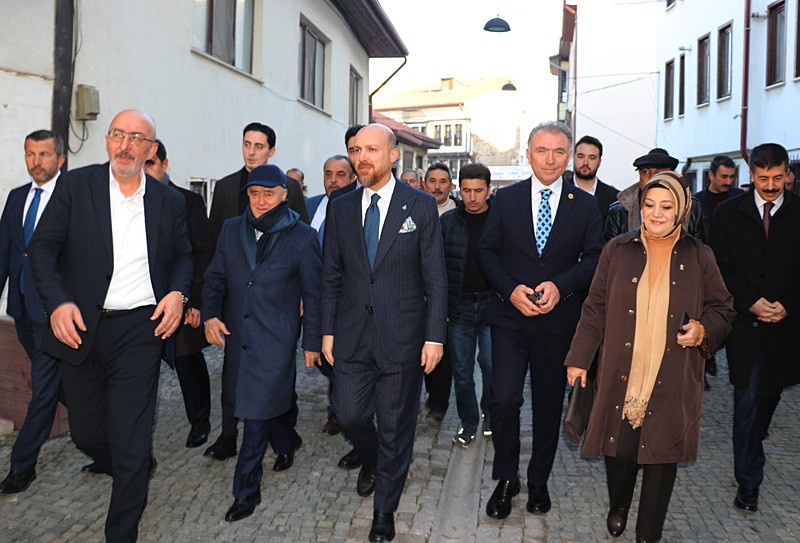 Bilal Erdoğan, Kütahya'da ʺSivil Toplum Kuruluşlarının Rolü Paneliʺne katıldı. (AA)