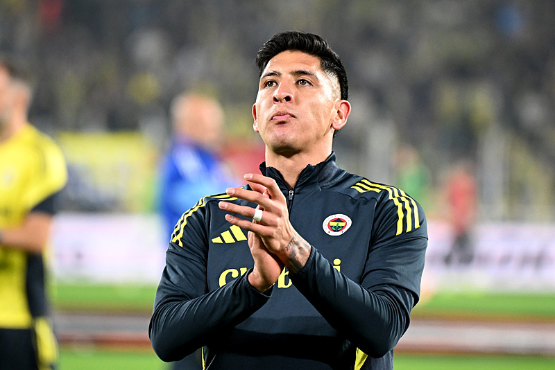 Edson Alvarez (AA)