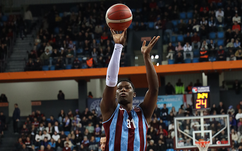 Trabzonspor Fenerbahçe Beko'yu 99-73 yendi (Trabzonspor)