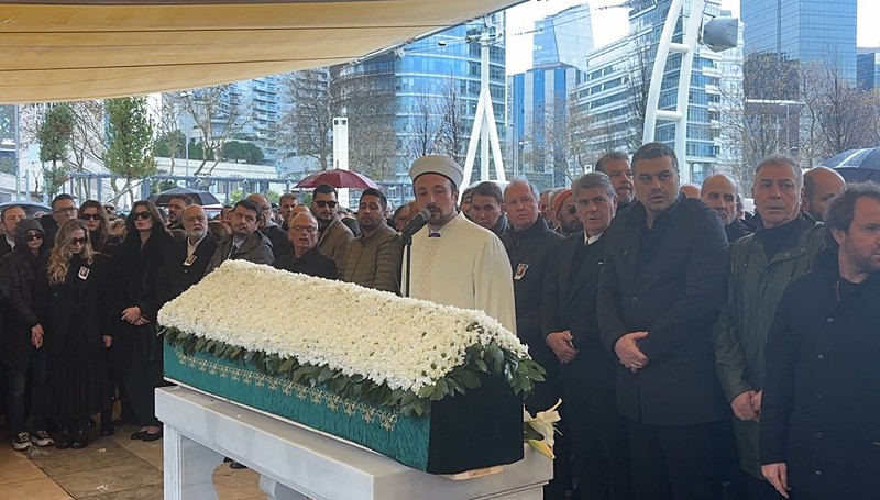 LEYLA MİZRAHİ SON YOLCULUĞUNA UĞURLANDI. (Fotoğraf: İHA)