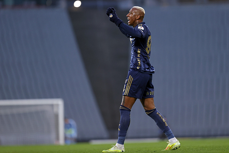 Anderson Talisca (AA)