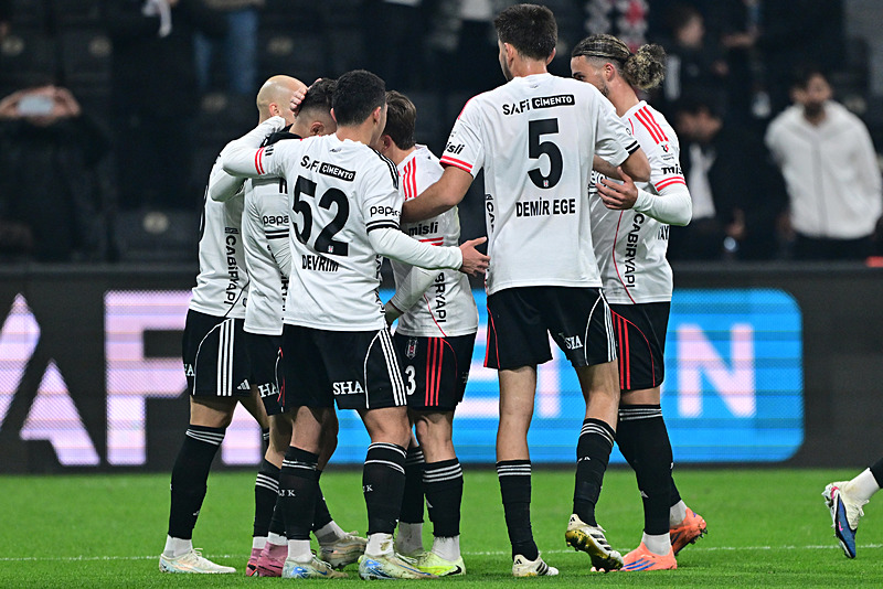 Beşiktaş'ın Rizespor karşısındaki gol sevinci (AA)