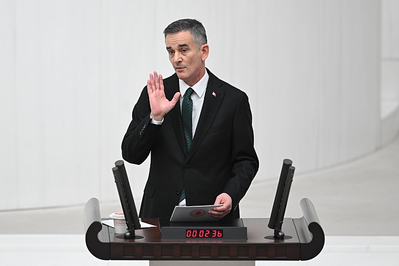 CHP, Ümit Dikbayır'ı uyardı