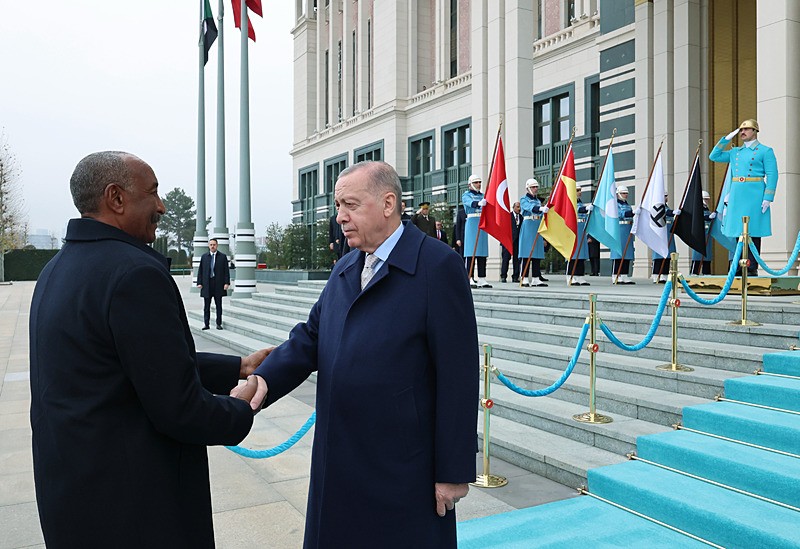 Başkan Recep Tayyip Erdoğan, Sudan Egemenlik Konseyi Başkanı Abdulfettah el Burhan ile Cumhurbaşkanlığı Külliyesi'nde bir araya geldi (AA)