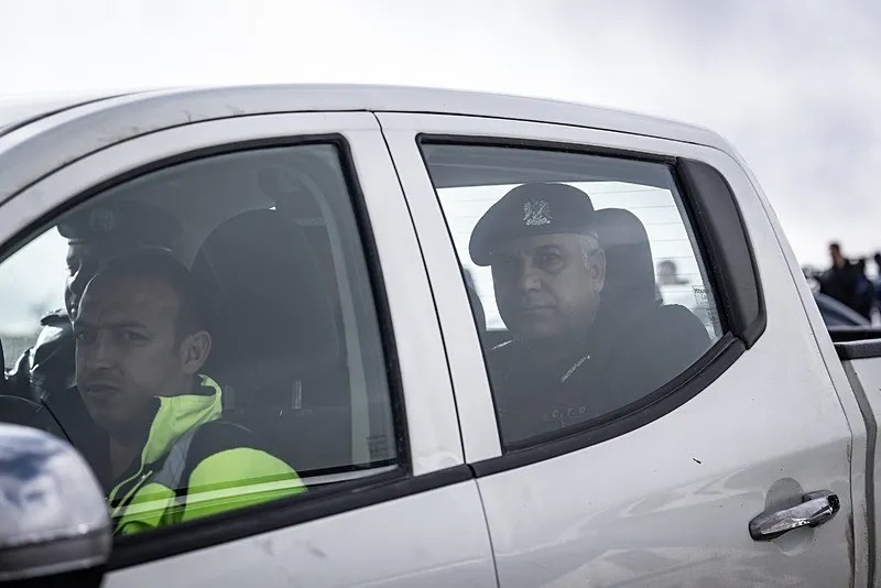 Uçağın düştüğü alanda inceleme (AA)