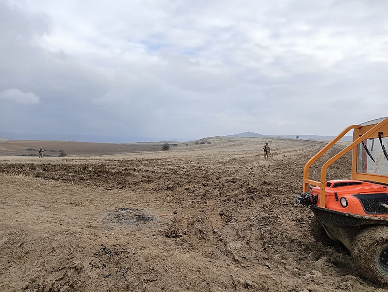 Libya heyetinin öldüğü uçak kazasında enkaz alanında çalışmalar devam etti. (DHA)