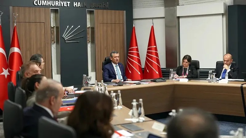 CHP'de ʺparalel genel merkezʺ krizi patlak verdi (Takvim.com.tr)