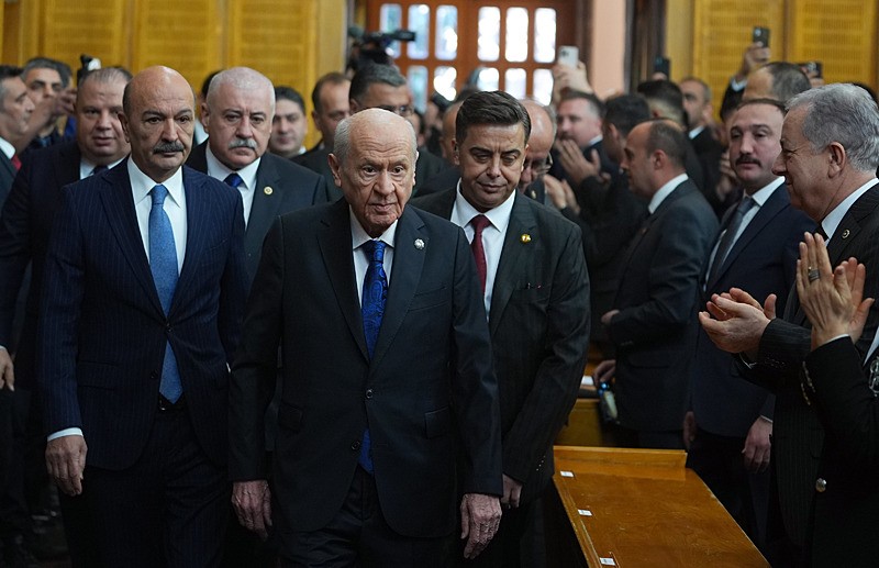 mhp-genel-baskani-devlet-bahceliden-sdgye-uyari-ya-mutabakatla-ya-zorla-maduro-cikisi-abdnin-yaptigi-haydutluk-1767697944826.jpeg MHP Genel Başkanı Devlet Bahçeli'den SDG'ye uyarı: Ya mutabakatla ya zorla! | "Maduro" çıkışı: ABD'nin yaptığı haydutluktur-2